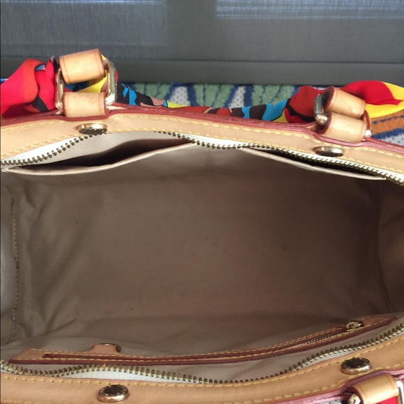 Authentic Louis Vuitton - Picture 8 of 12